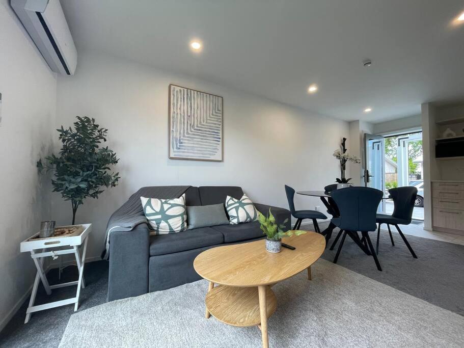 Villa Parkside Retreat - 3 Beds -Sleeps 6 Near Westfield Christchurch Exterior foto